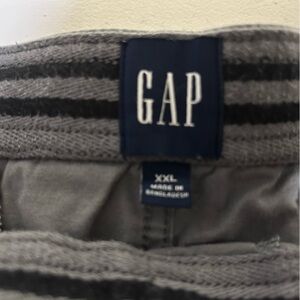GAP Gray Casual Men’s Shorts. Size XXL Drawstring and Elastic Waist. TWO PAIR